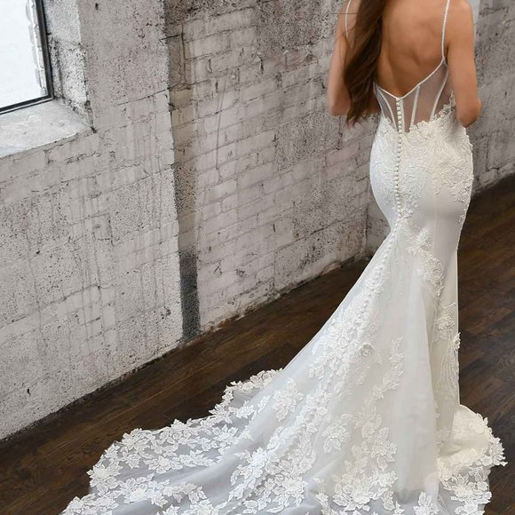 Martina Liana Capri 1390 Ivory Wedding Dress - Picture 10 of 11